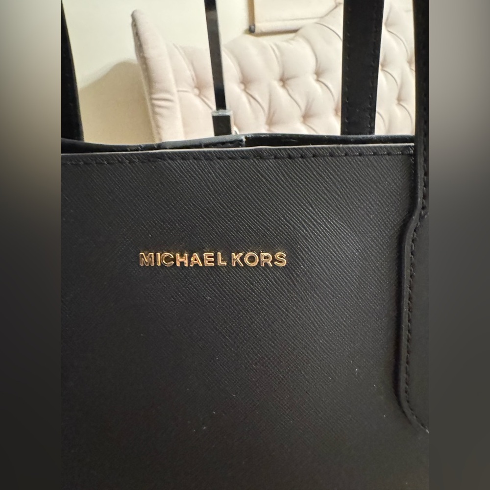 Michael Kors Black Tote Bag - Picture 2 of 9